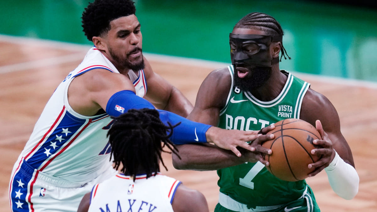 Los Celtics Estropean El Regreso De Embiid Con Los Ers Y Emparejan La