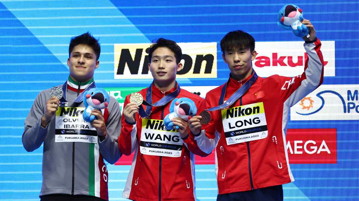 Osmar Olvera gana su segunda medalla de plata en el Mundial de Natación