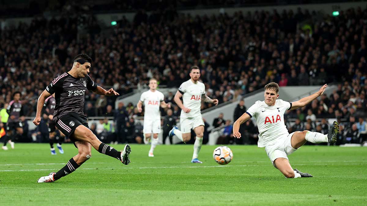 El Tottenham Vence Al Fulham Del Ra L Jim Nez Y Toma La Cima De La