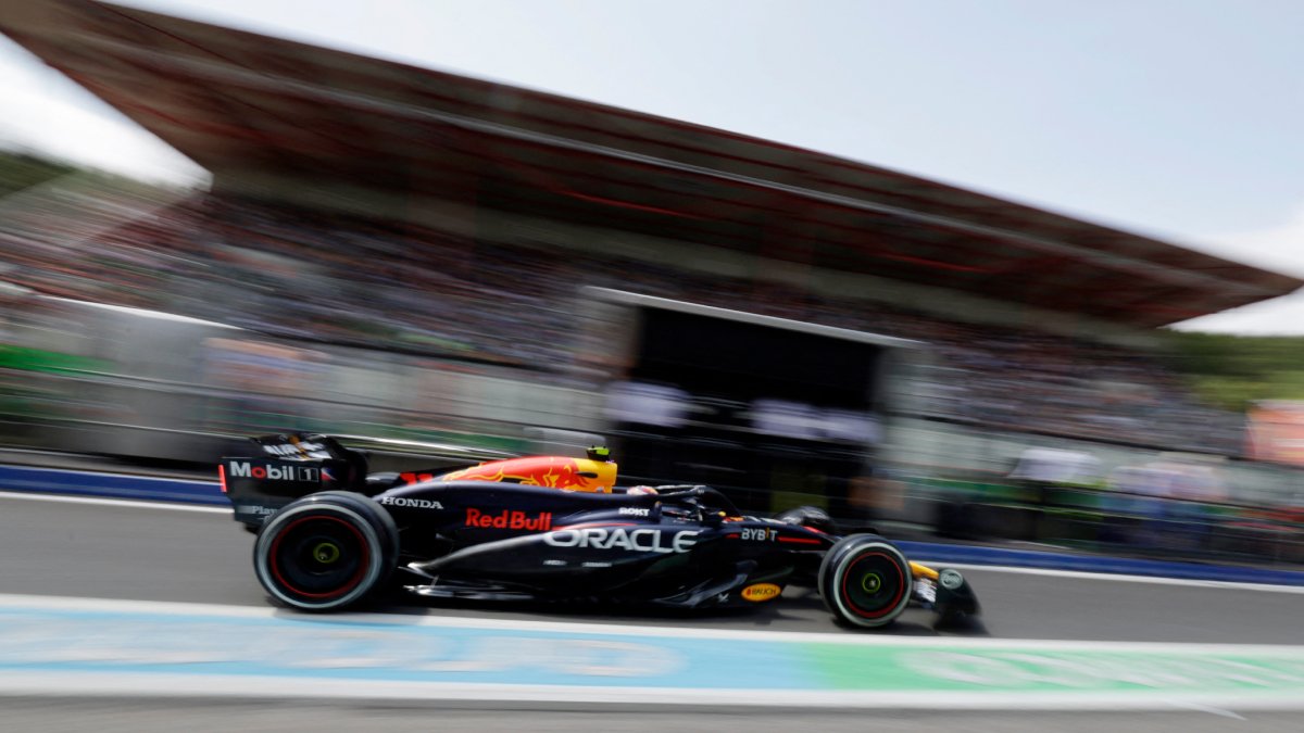 Checo Pérez termina noveno en las segundas prácticas libres del GP de