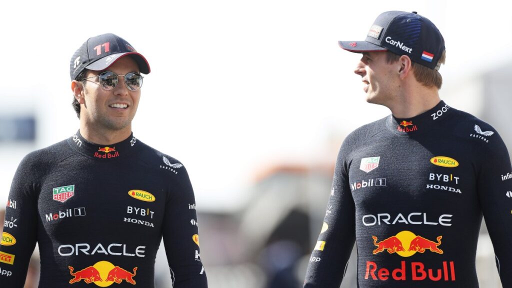 Checo Pérez y Max Vertsappen, pilotos de Red Bull.