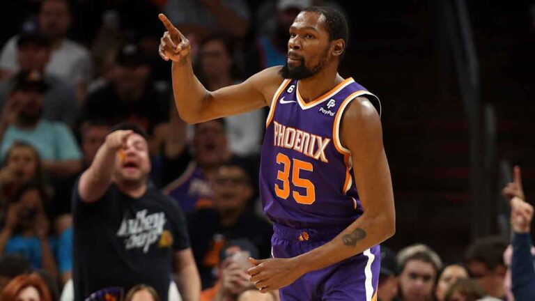 Kevin Durant vuelve con los Suns y vencen a los Timberwolves