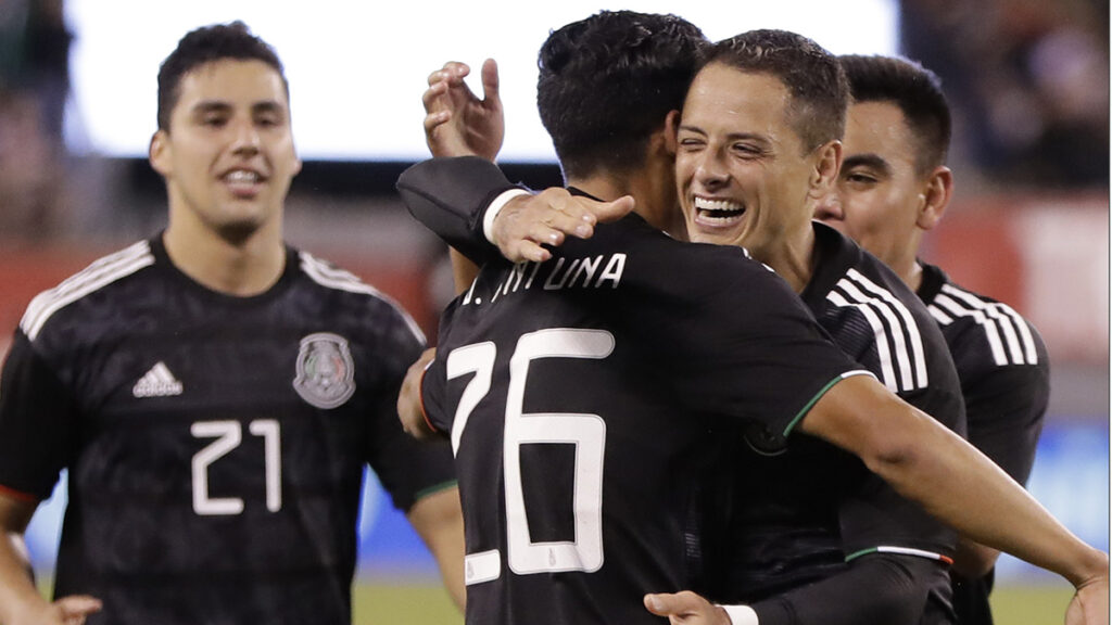 Chicharito anotó en el último triunfo de México sobre Estados Unidos | AP