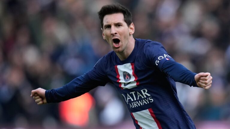 Golazo de Messi rescata la victoria para el PSG