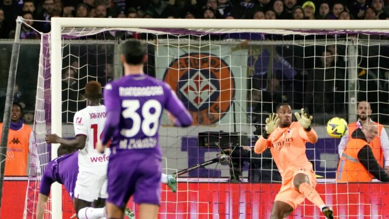 Luka Jovic da triunfo a Fiorentina sobre Milan en la Serie A