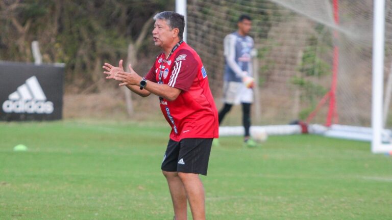‘Bolillo’ Gómez pierde la calma en pleno entrenamiento del Junior
