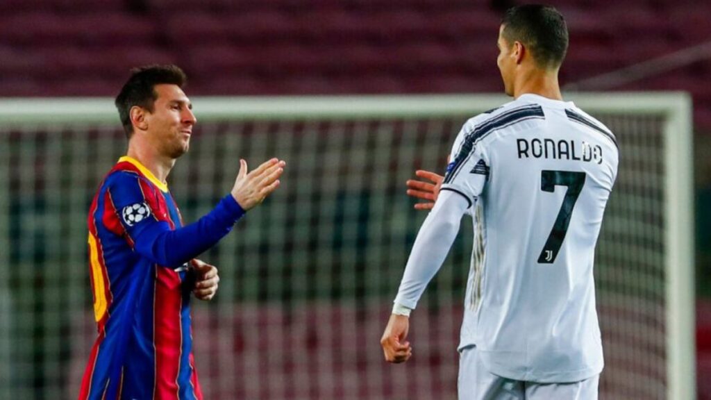 Messi y Cristiano se saludan