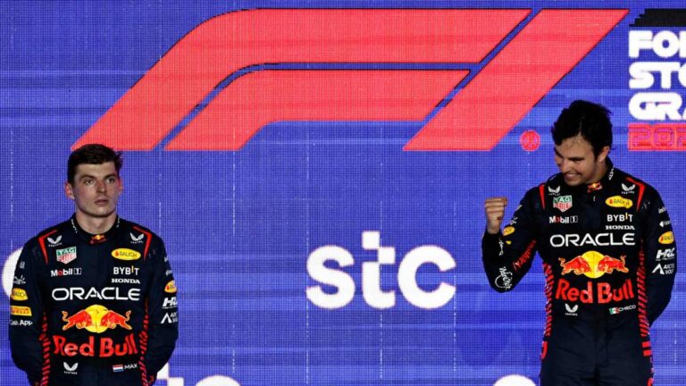 Damon Hill tras la victoria de Checo Pérez en Arabia: “Los Verstappen no se quedarán de brazos cruzados”