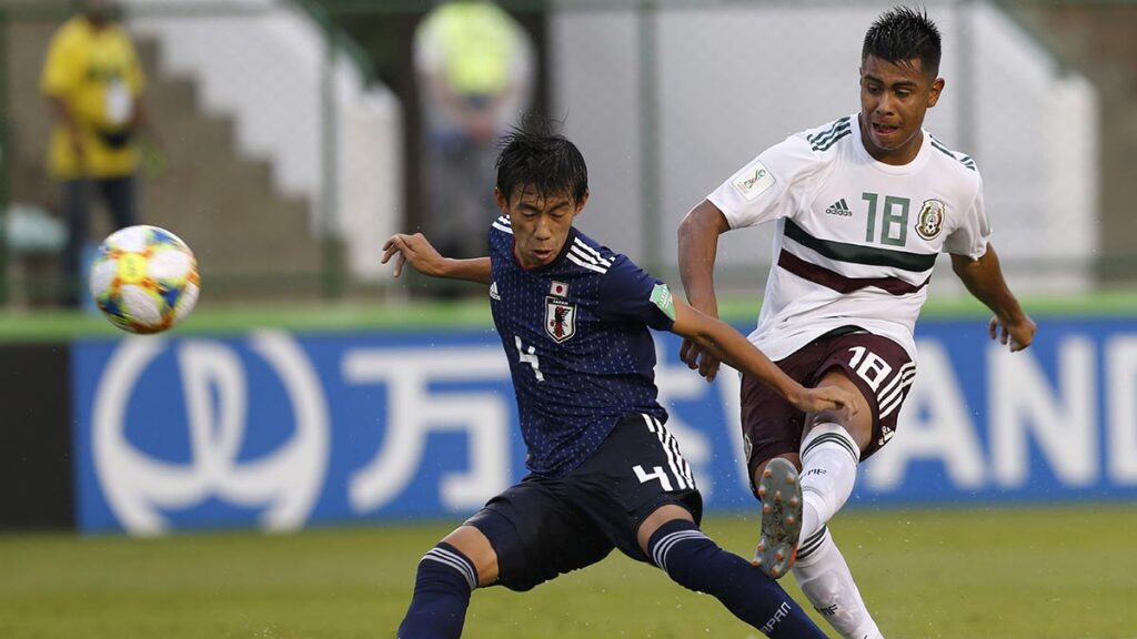 Efraín Álvarez eligió jugar por México | AP