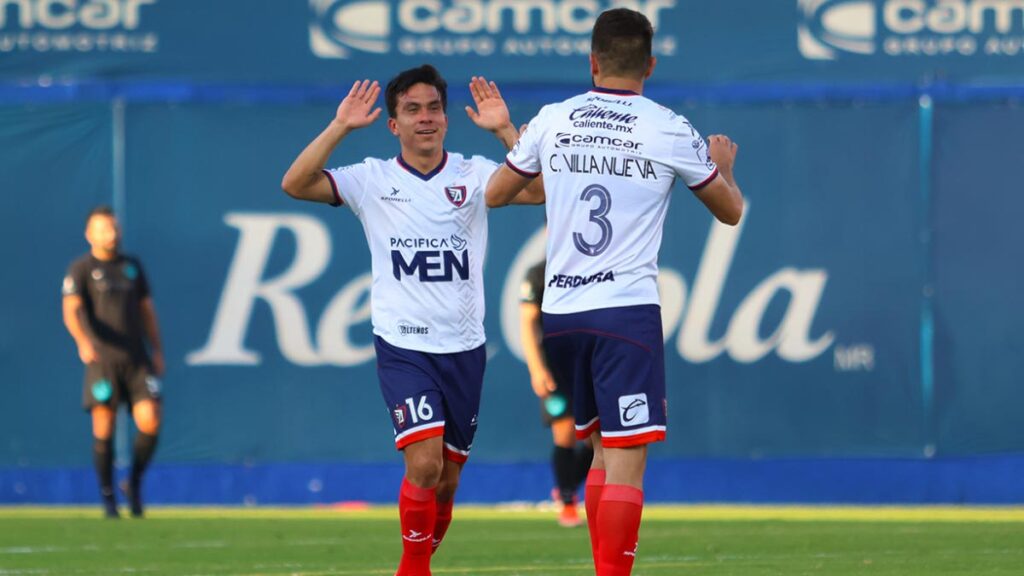 Con un gol de Cristian González desde un tiro libre | Imago7