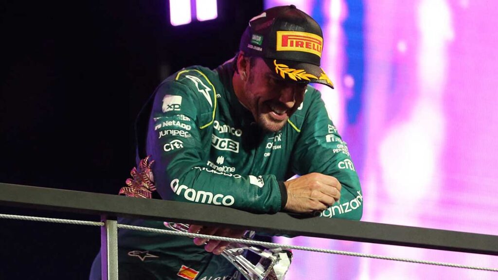 Fernando Alonso perdió el podio conseguido en el GP de Arabia. Reuters