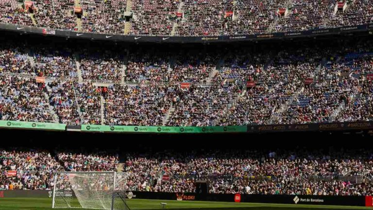 El Camp Nou rinde ovación a Messi en la Final Four de la Kings League