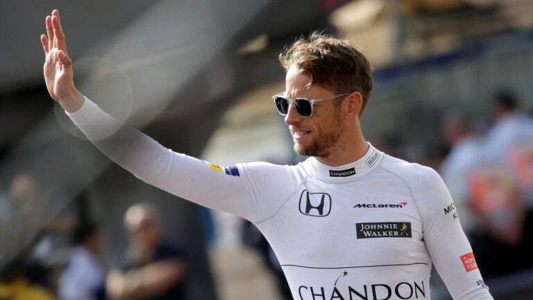 Jenson Button sufre caotico debut en la Nascar Cup Series: “60% disfruté, 40% me ha parecido tonto”