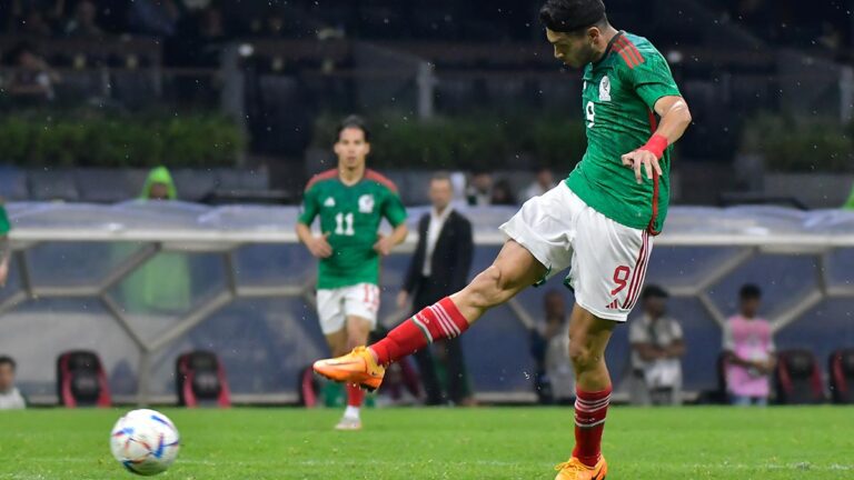 Raúl Jiménez cumple un año sin anotar gol con la selección mexicana