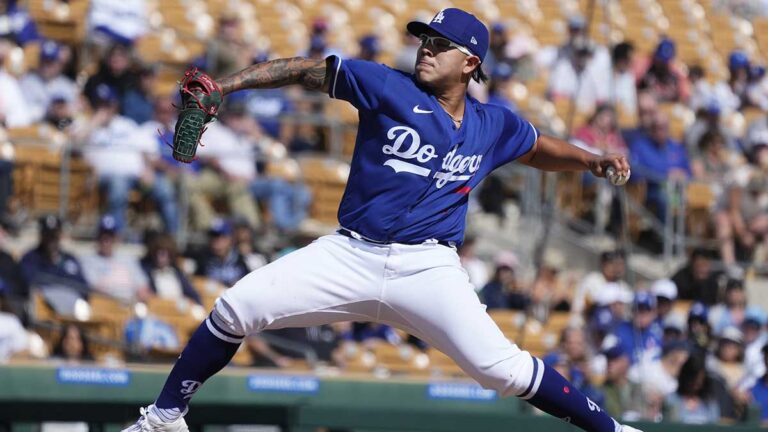 Julio Urías se perfila para abrir por los Dodgers en el inicio de la temporada 2023 de las Grandes Ligas