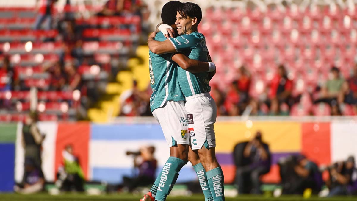 Felicidades a los equipos mexicanos que clasificaron a los octavos de final  del Campeonato Mundial Universitario de Debate en Español 2023!