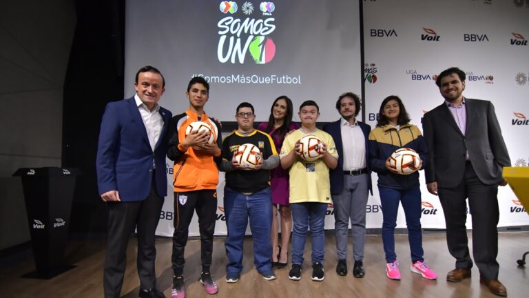 Liga MX presentó nuevo balón en el marco de la Campaña por la Inclusión