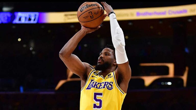 Con una primera mitad donde impusieron récord de triples, Lakers vence a Pelicans