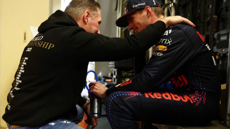 La curiosa reacción del papá de Verstappen tras el triunfo de Sergio ‘Checo’ Pérez: ¿no le gustó?