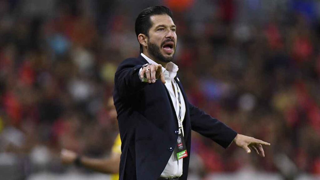 Benjamín Mora pide mesura tras la victoria ante Puebla: “Todo fracaso es elemental para tener éxito”