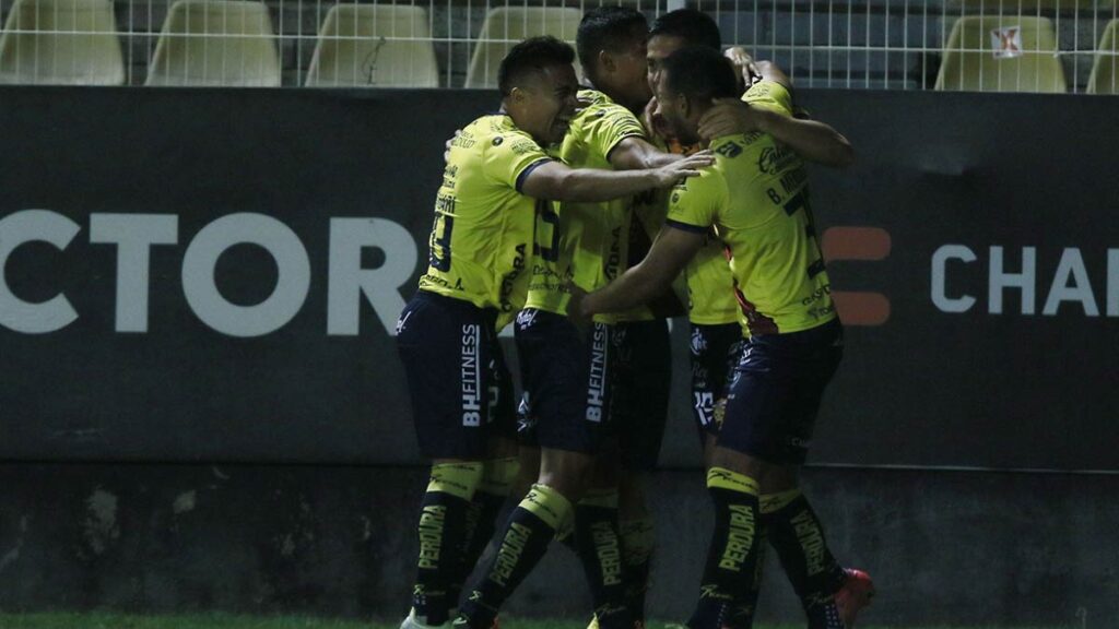 El encuentro concluyó 1-0 con gol de Alonso Flores | Imago7