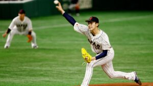 Se revelan los equipos que aún pueden pelear por el pitcher japonés Roki Sasaki