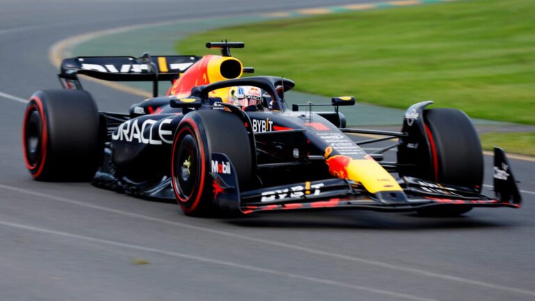 Checo Pérez finaliza tercero en las Prácticas Libres 1 del GP Australia; Verstappen hace el mejor tiempo
