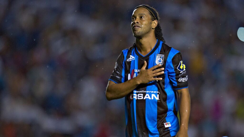 Ronaldinho volvería a México para presenciar la reapertura del Estadio Corregidora.