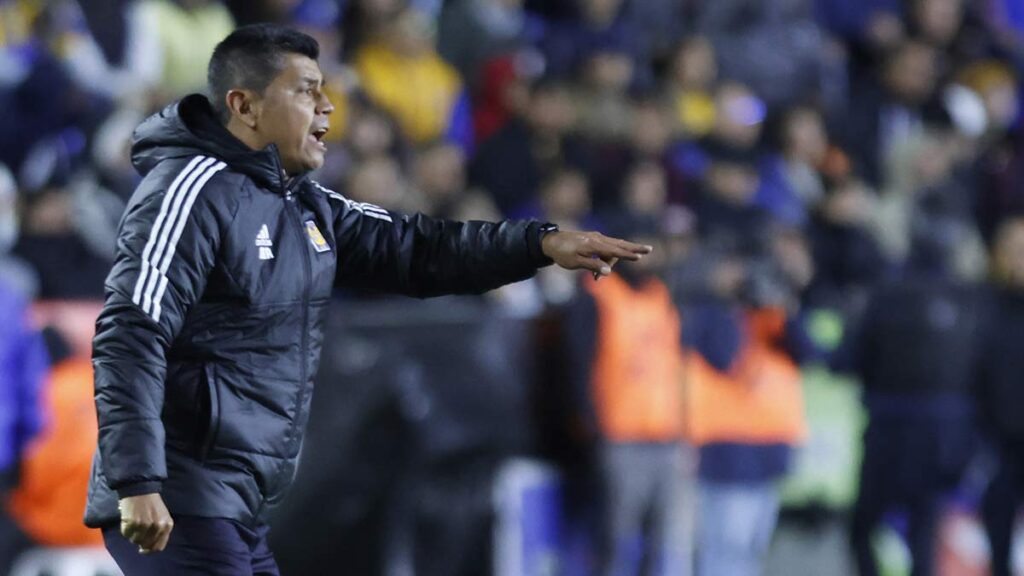 Tigres cayó en casa ante Monterrey 0-1 | Imago7