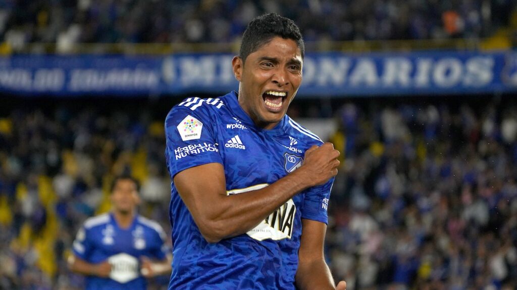 Luis Carlos Ruiz, durante un partido con Millonarios. - Vizzor Image.