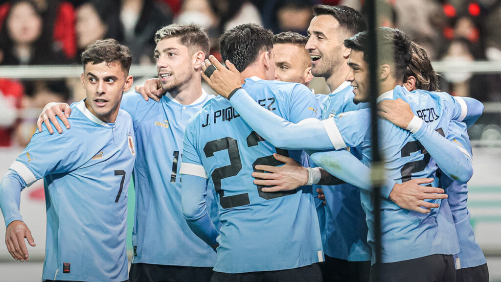Jugadores de Uruguay celebran un gol. - @Uruguay.