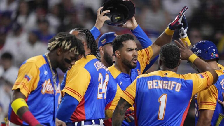 Venezuela vence a Dominicana por primera ocasión en el Clásico Mundial de Béisbol