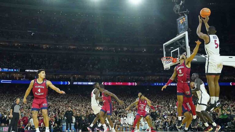 El dramático tiro ganador de Lamont Butler que lleva a San Diego State a la Final del baloncesto de la NCAA