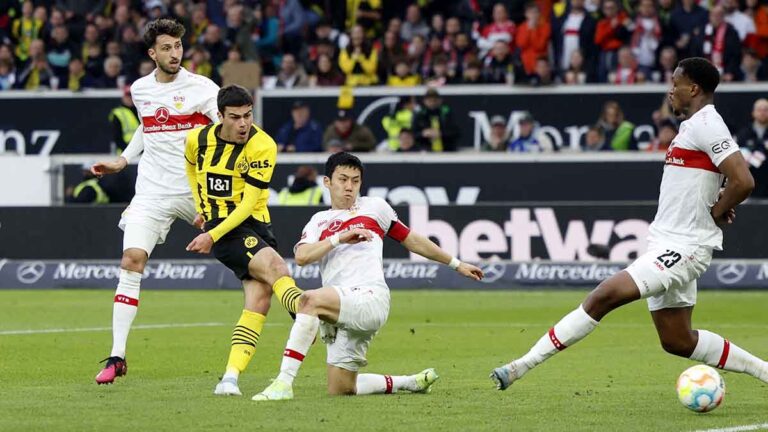 Ni el gol de Gio Reyna ayuda al Dortmund que empata ante el Stuttgart y deja ir el liderato