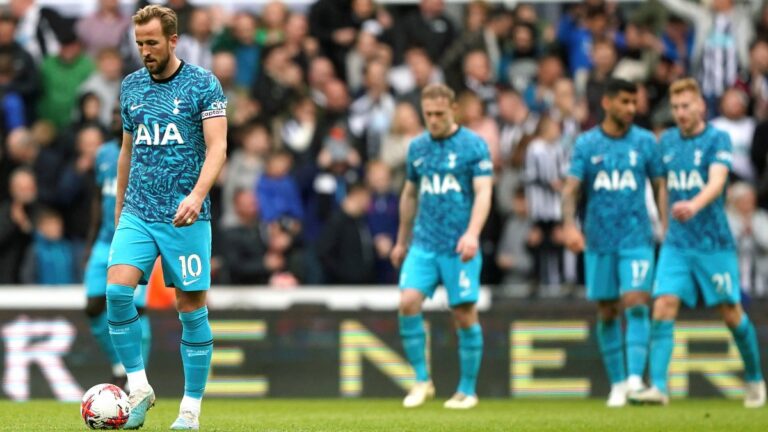 Jugadores del Tottenham reembolsarán entradas a los aficionados que vivieron su desastrosa caída ante Newcastle