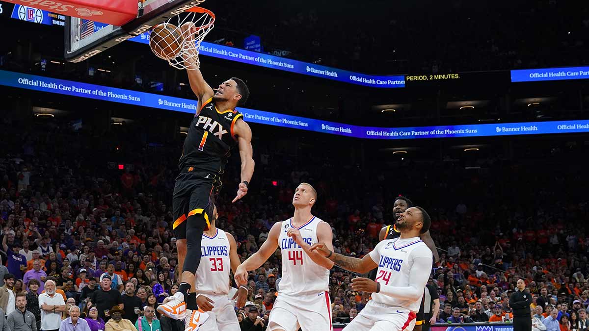 Devin Booker guía la victoria de los Suns para eliminar a Clippers de