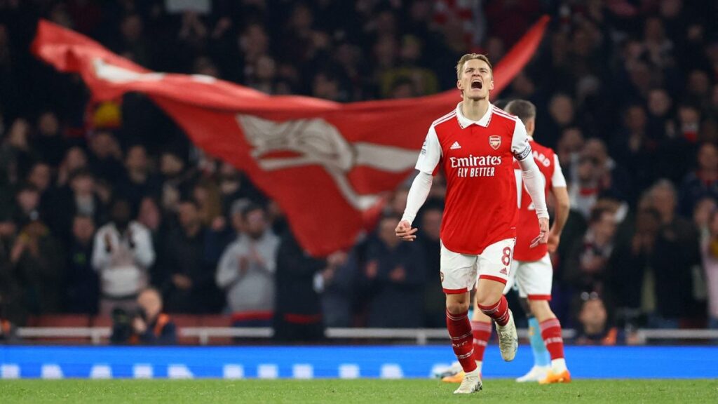 El Arsenal tuvo que venir dos veces de atrás para empatar el partido ante el Southampton, último lugar de la Premier.
