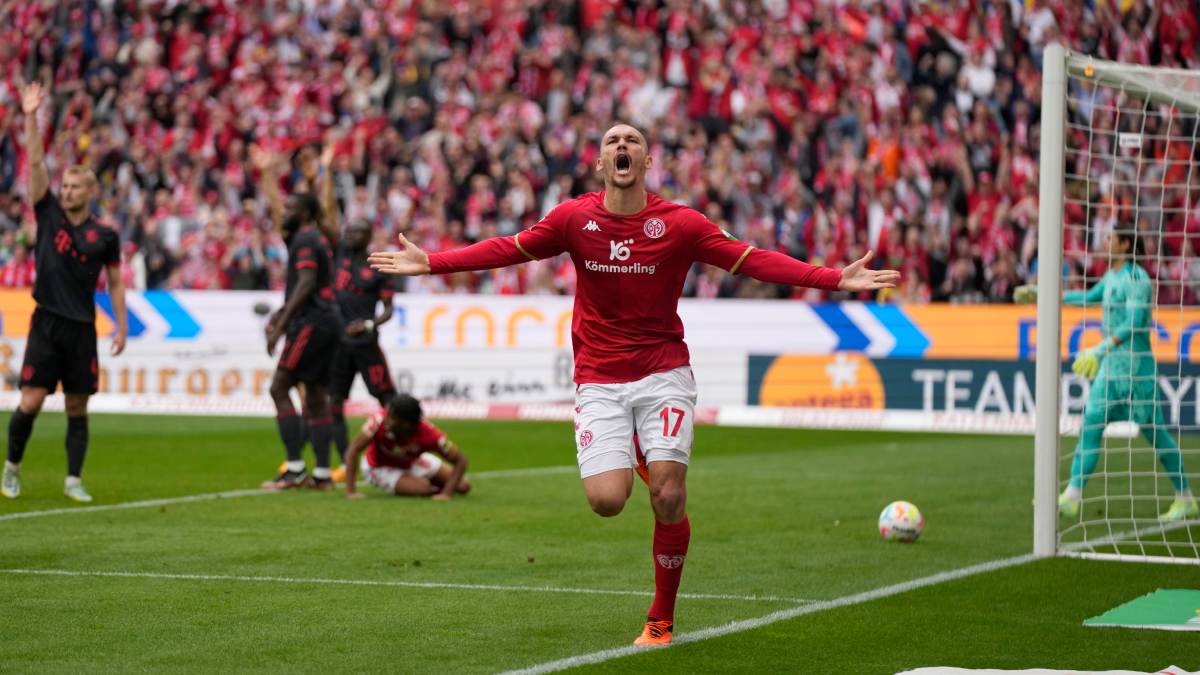 Bayern Munich Pierde Ante El Mainz; Borussia Dortmund Puede Volver A La ...