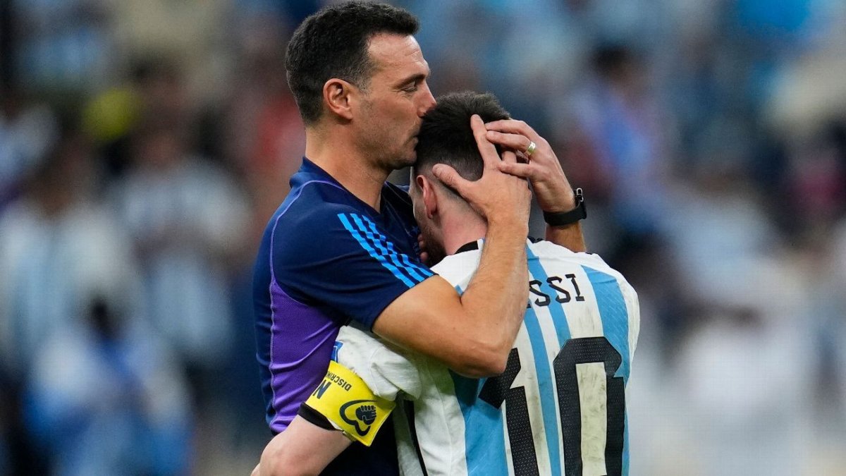 Scaloni Explica Por Qué Leo Messi Es Un Líder Clarosports 2853