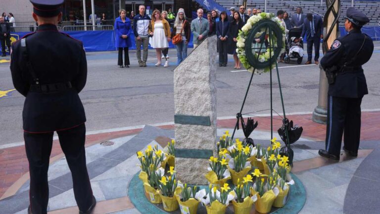 A 10 años del atentado del Maratón de Boston: Conmemoran a víctimas con emotiva ceremonia