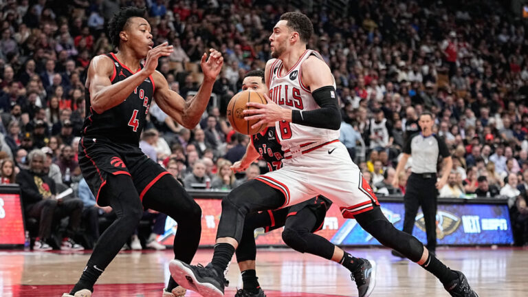 LaVine guía a los Bulls a una remontada histórica ante los Raptors