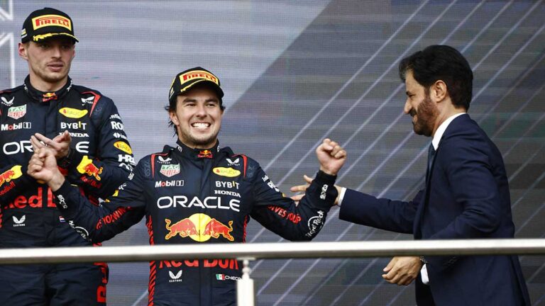 Checo Pérez sobre su triunfo sobre Max Verstappen: “Claro que puedo correr con él”