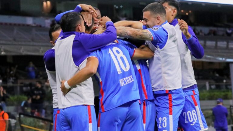 Cruz Azul asegura la localía en el repechaje tras sólida victoria ante Santos