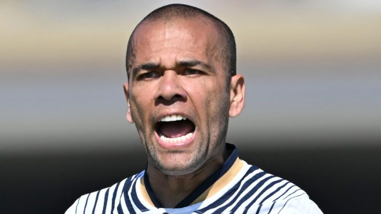 Dani Alves declarará de nuevo ante la jueza por petición propia