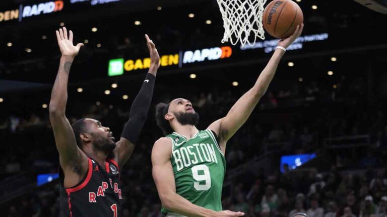 Boston Celtics asegura el segundo lugar en el Este tras vencer a los Toronto Raptors, que caen al noveno sitio