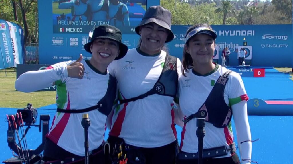 México gracias a Aída Román, Alejandra Valencia y Ángela Ruiz se colgó la medalla de oro en la Copa Mundial de Tiro con Arco.