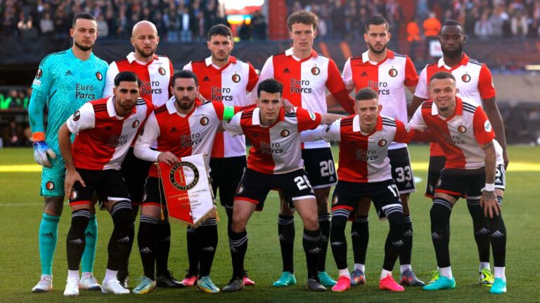 ¿Qué necesita el Feyenoord de Santiago Giménez para ser campeón de la Eredivisie?