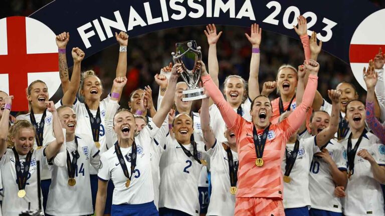 Inglaterra vence a Brasil en penaltis en la primera Finalissima femenina