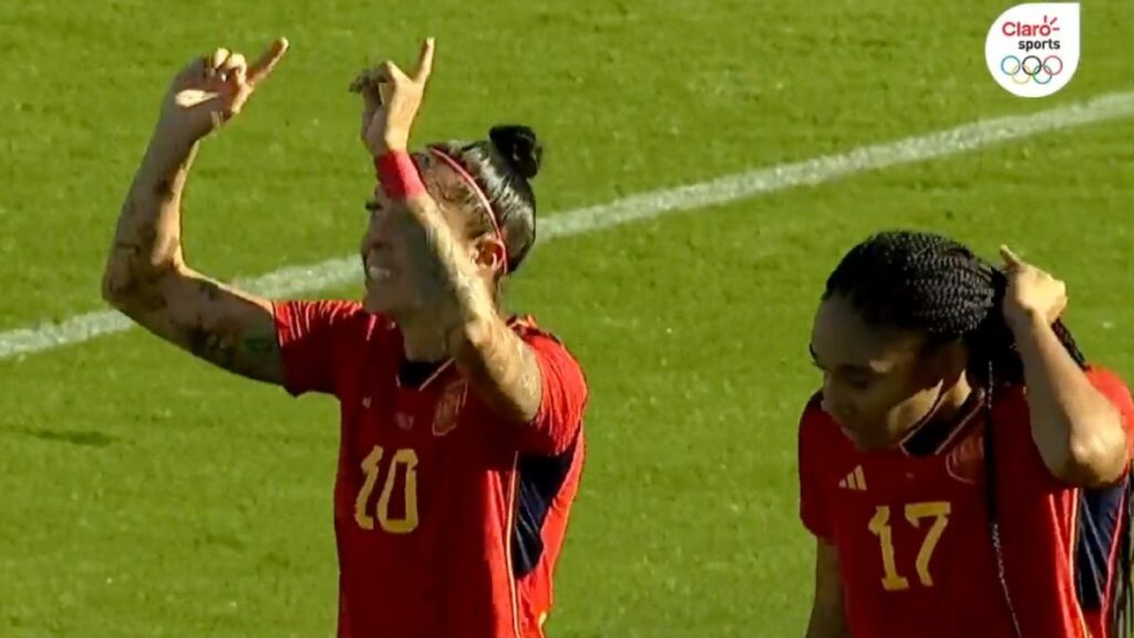 Jennifer Hermoso y Salma anotaron un par de goles para llevar a España a la victoria ante Noruega.