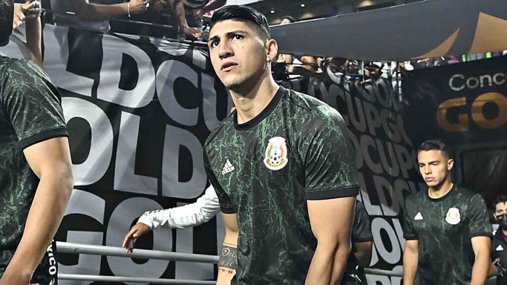 Alan Pulido asegura que “algo se está haciendo mal” en la Federación Mexicana de Fútbol